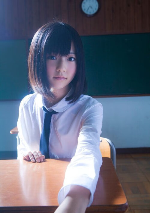 皇马反击快如闪电,战术多样化成为制胜法宝,皇马经典反击视频