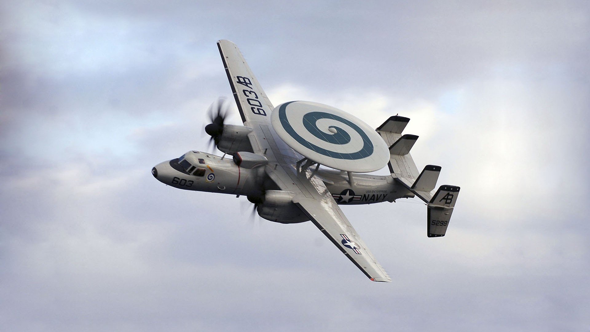 约翰·恩多耶-布鲁阿尔后半程爆发力夺人眼球，恩内斯特·布鲁佛