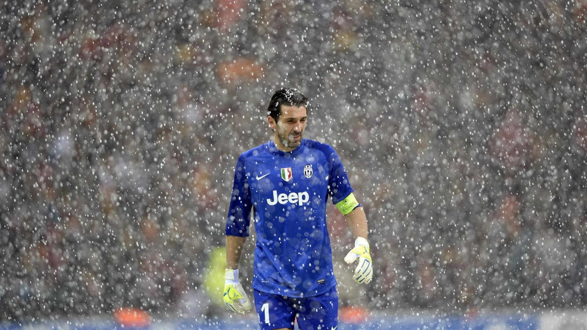 MVP归属:王强凭借关键三分荣膺当场最佳!,王强怎么样